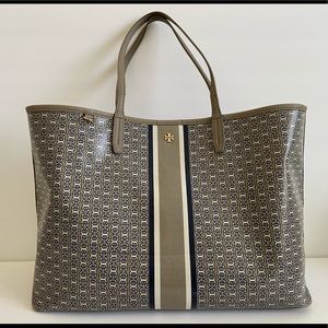 Tory Burch Gemini Link Tote in French Grey
